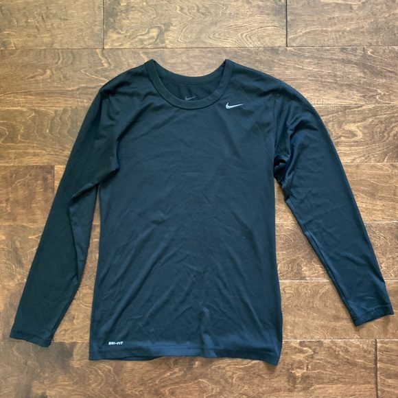 Nike Tops - COPY - Women’s Nike Long Sleeve Dri-Fit Shirt Size SM